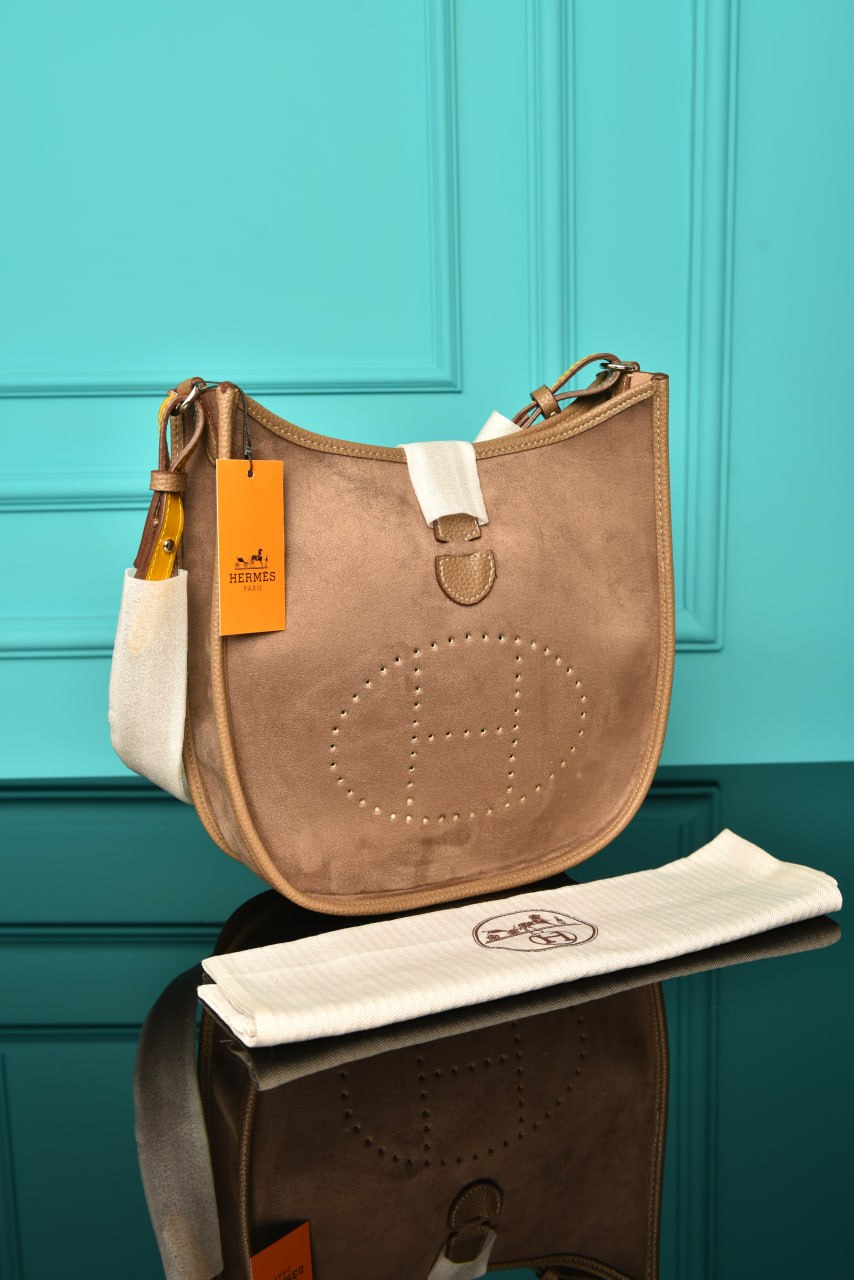 HM - Evelyne Crossbody Bag in Suede