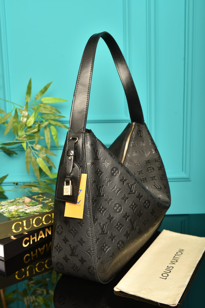 L - Slouchy MM Bag (Black)