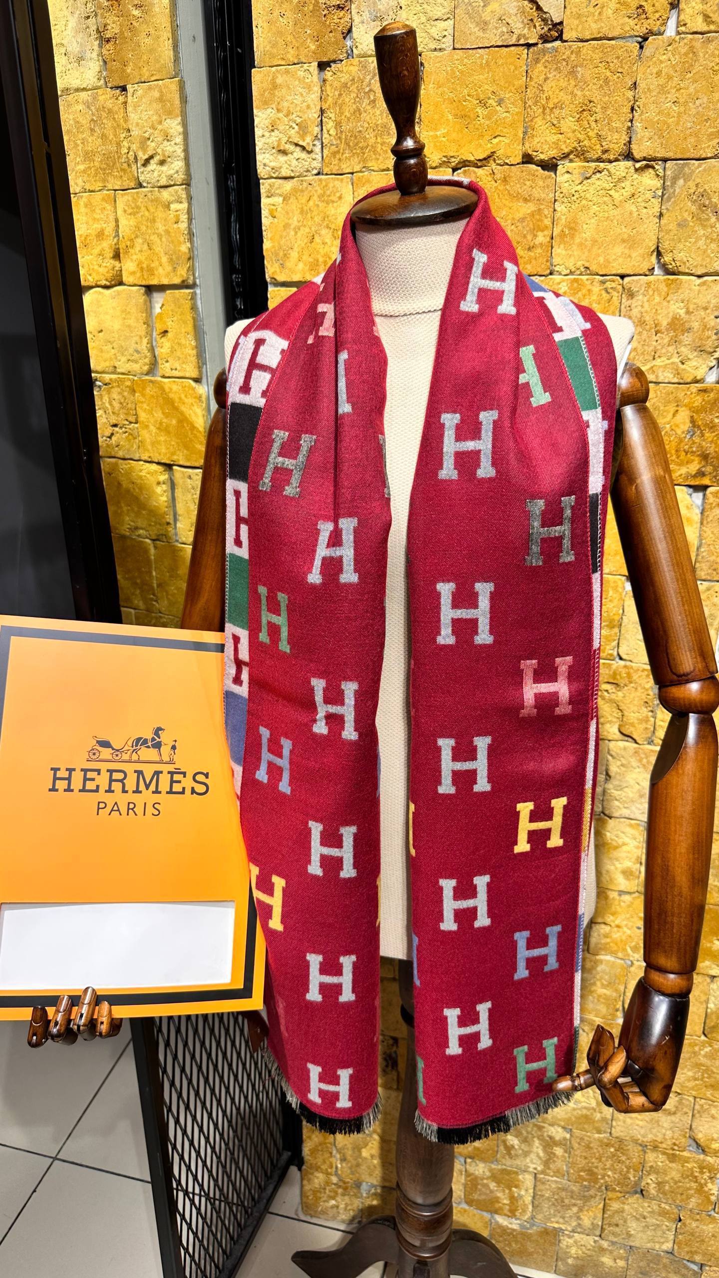 HM - Shawl