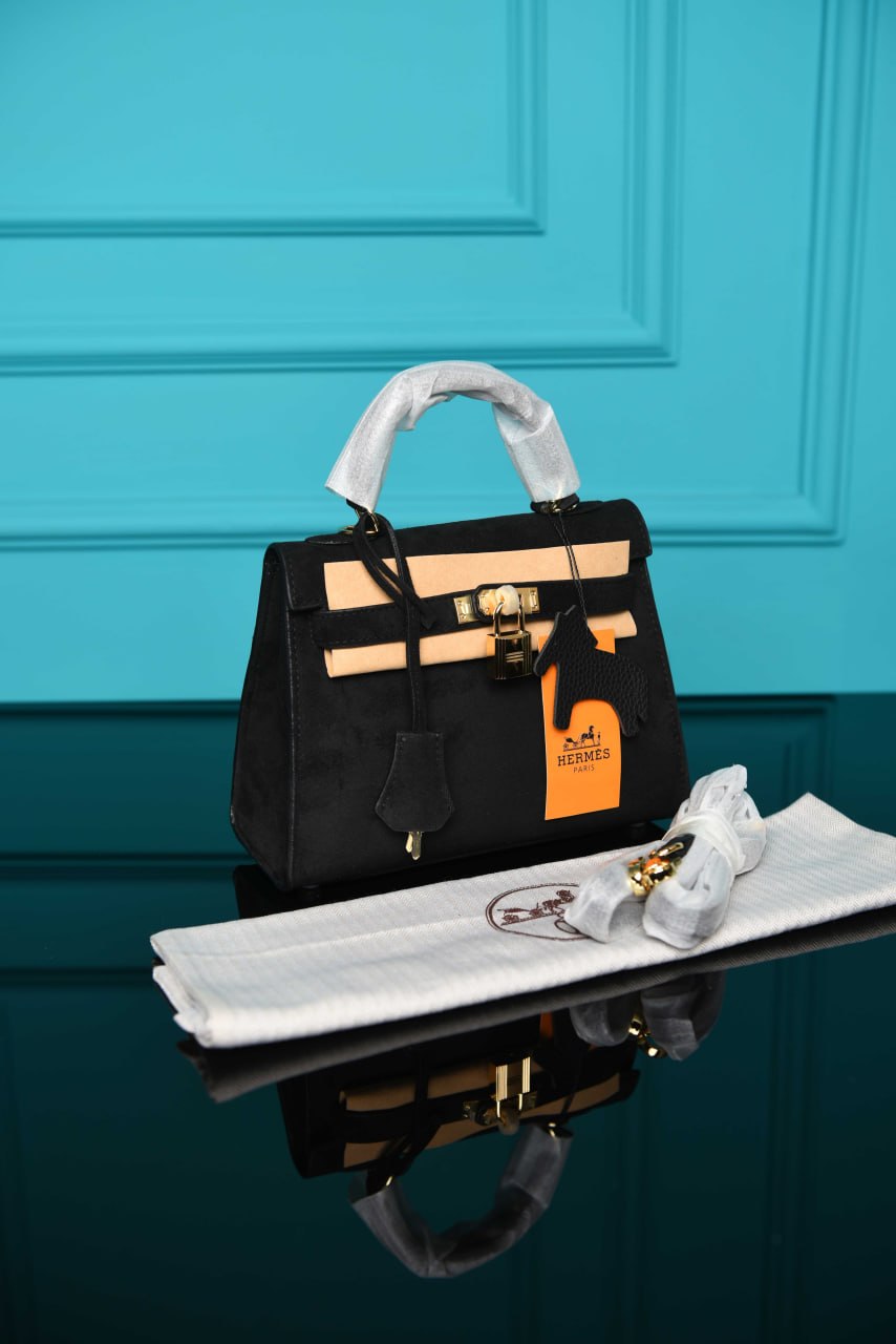 HM - Kelly 22 Bag in Suede