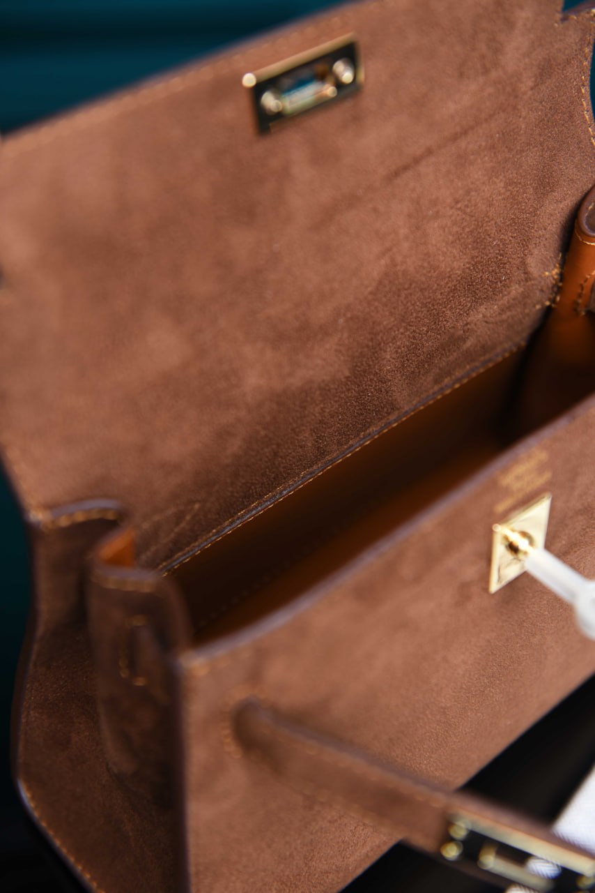 HM - Kelly 22 Bag in Suede