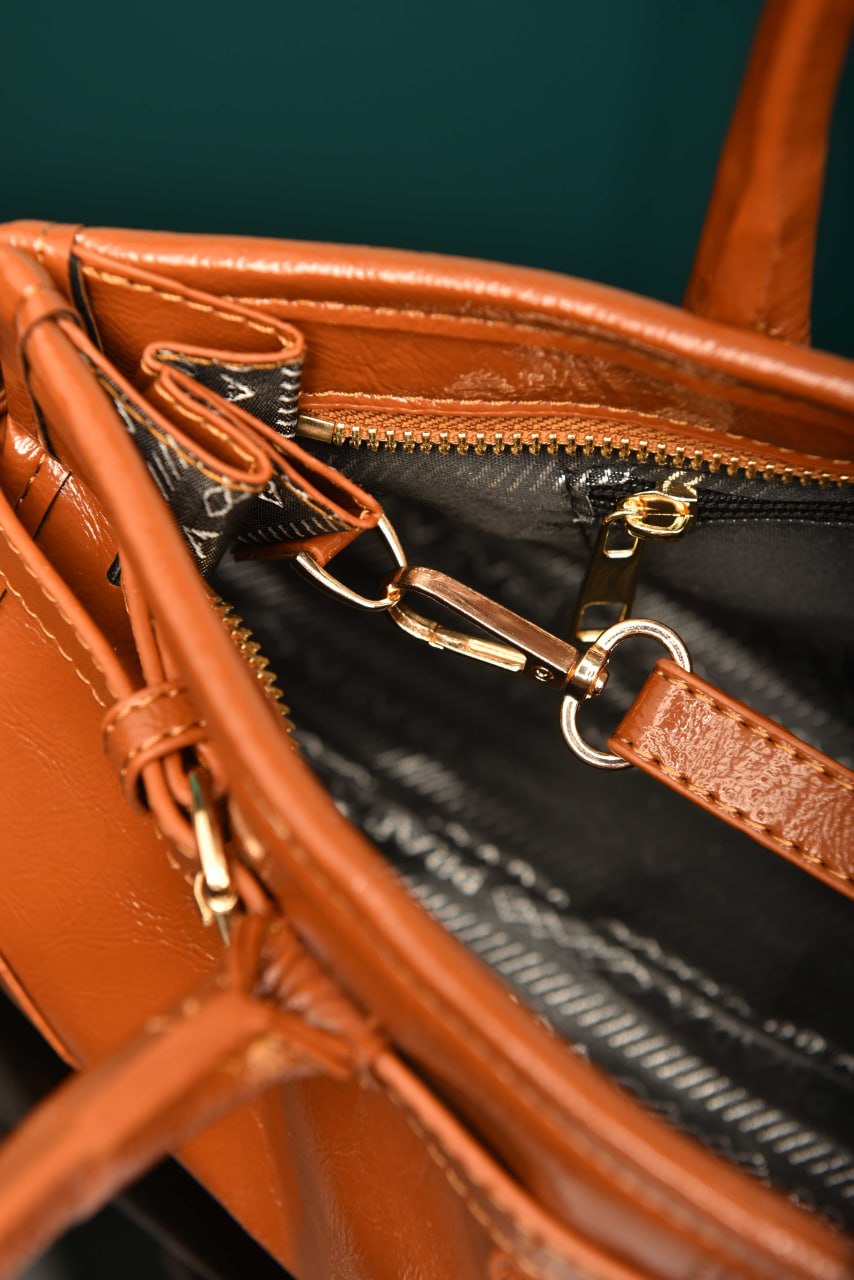 PR - Bonnie Medium Leather Bag