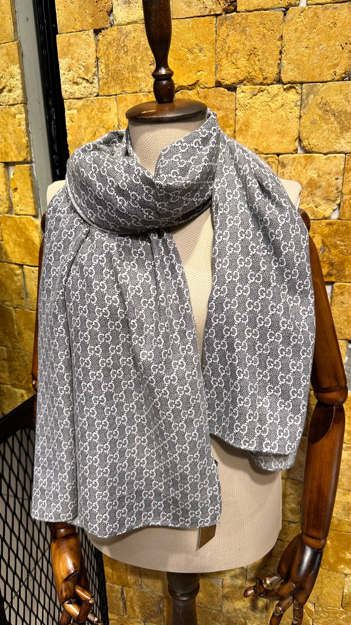 GCC - Shawl