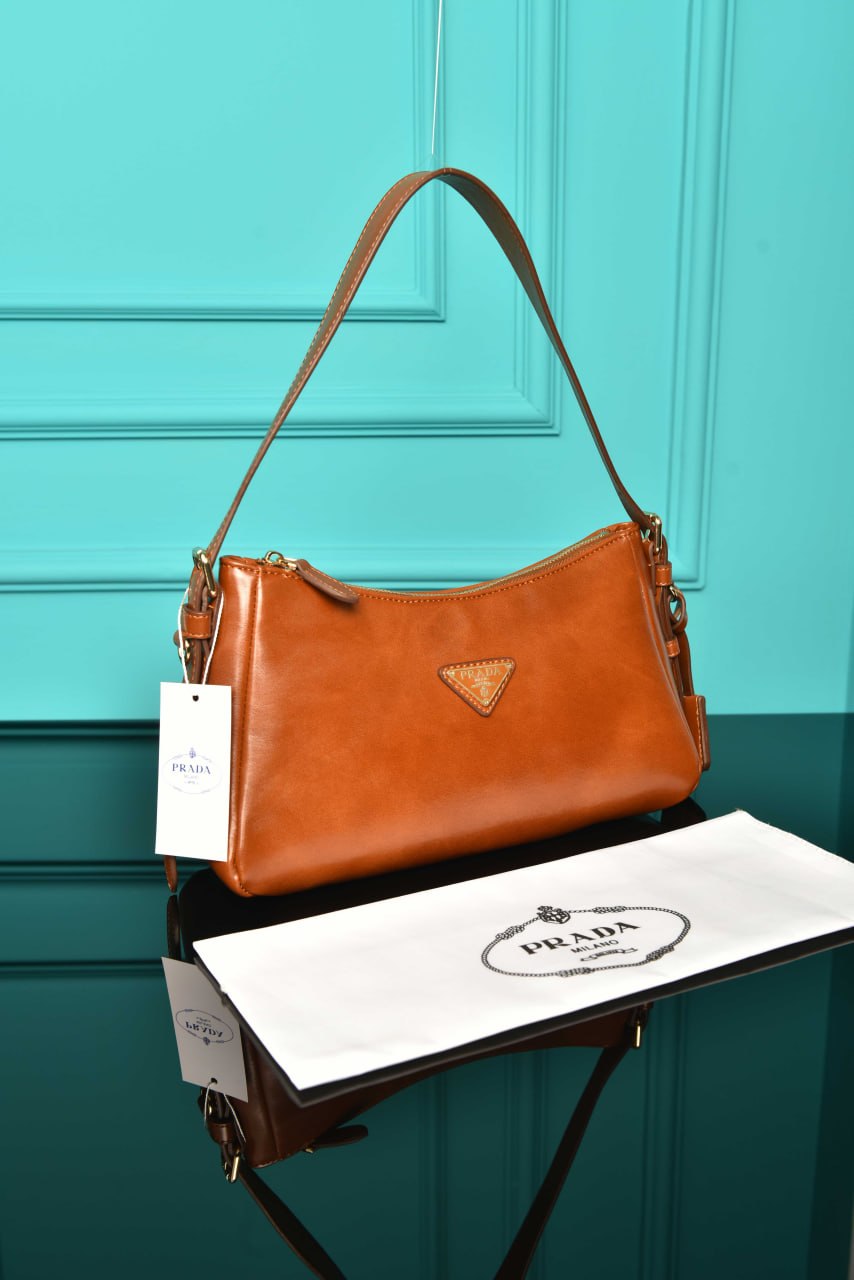 PR - Aimee Medium Leather Shoulder Bag