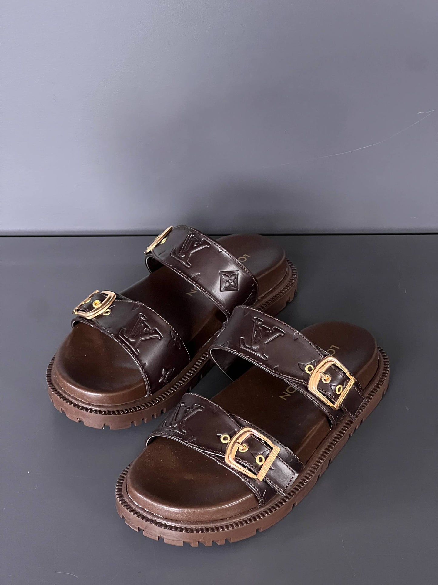 L - Sandals