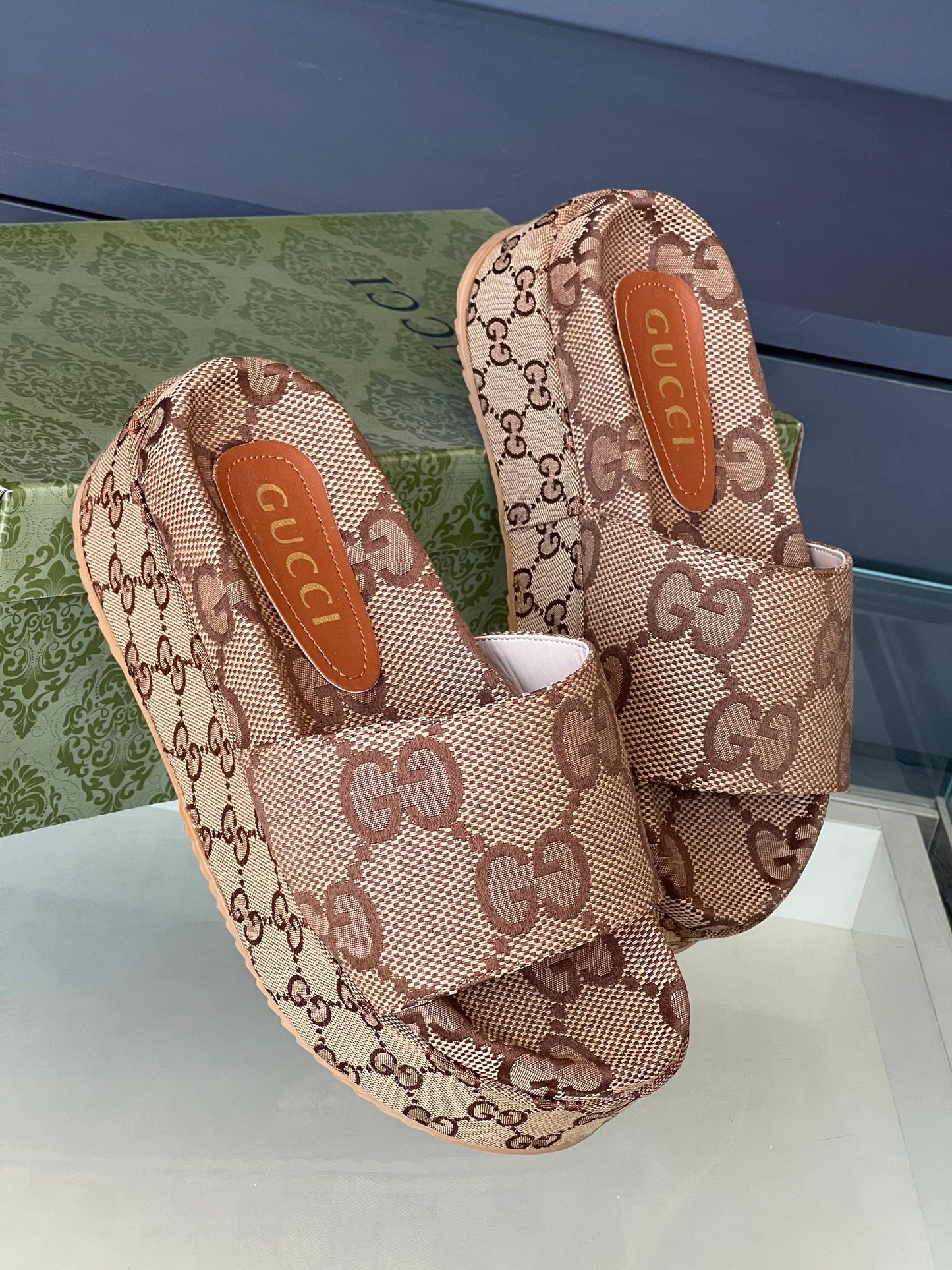 GCC - Slippers