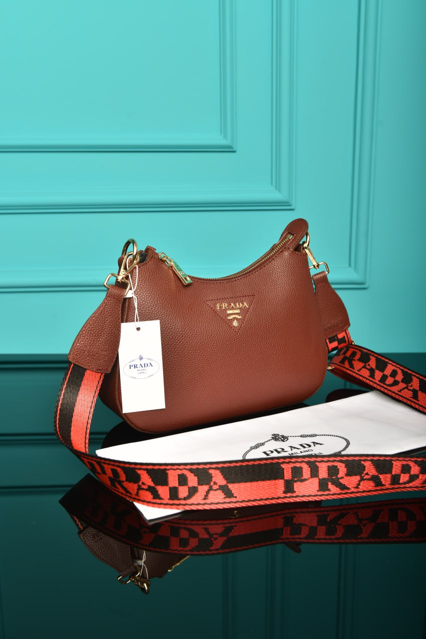PR - Small Leather Shoulder Bag