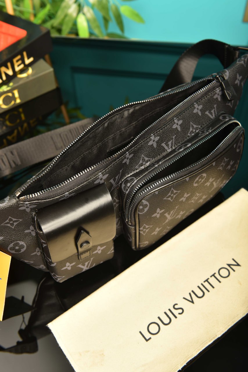 L - Christopher Bumbag