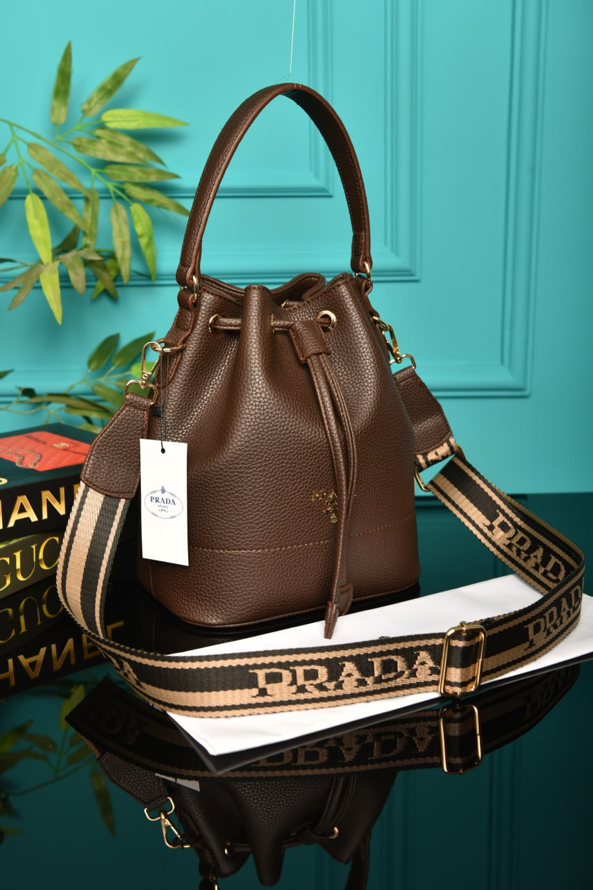 PR - Vitello Daino Bucket Bag