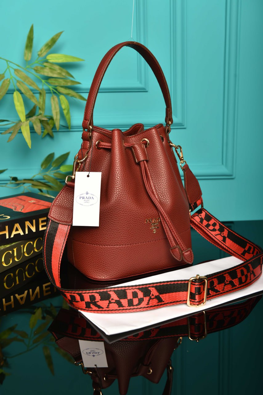 PR - Vitello Daino Bucket Bag