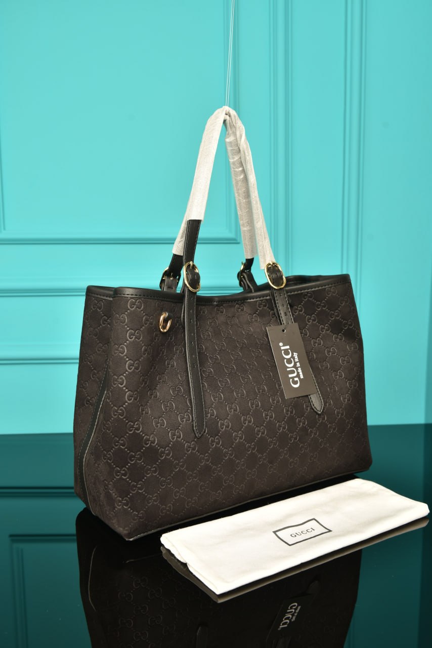 GCC - Emblem Medium Tote Bag in Suede
