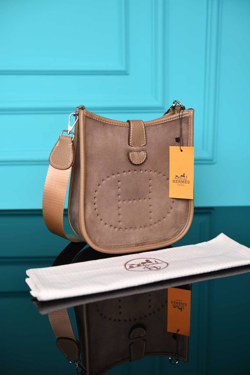 HM - Evelyne 16 Amazone Bag in Suede
