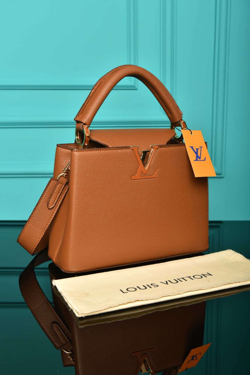 L - Capucines Bag