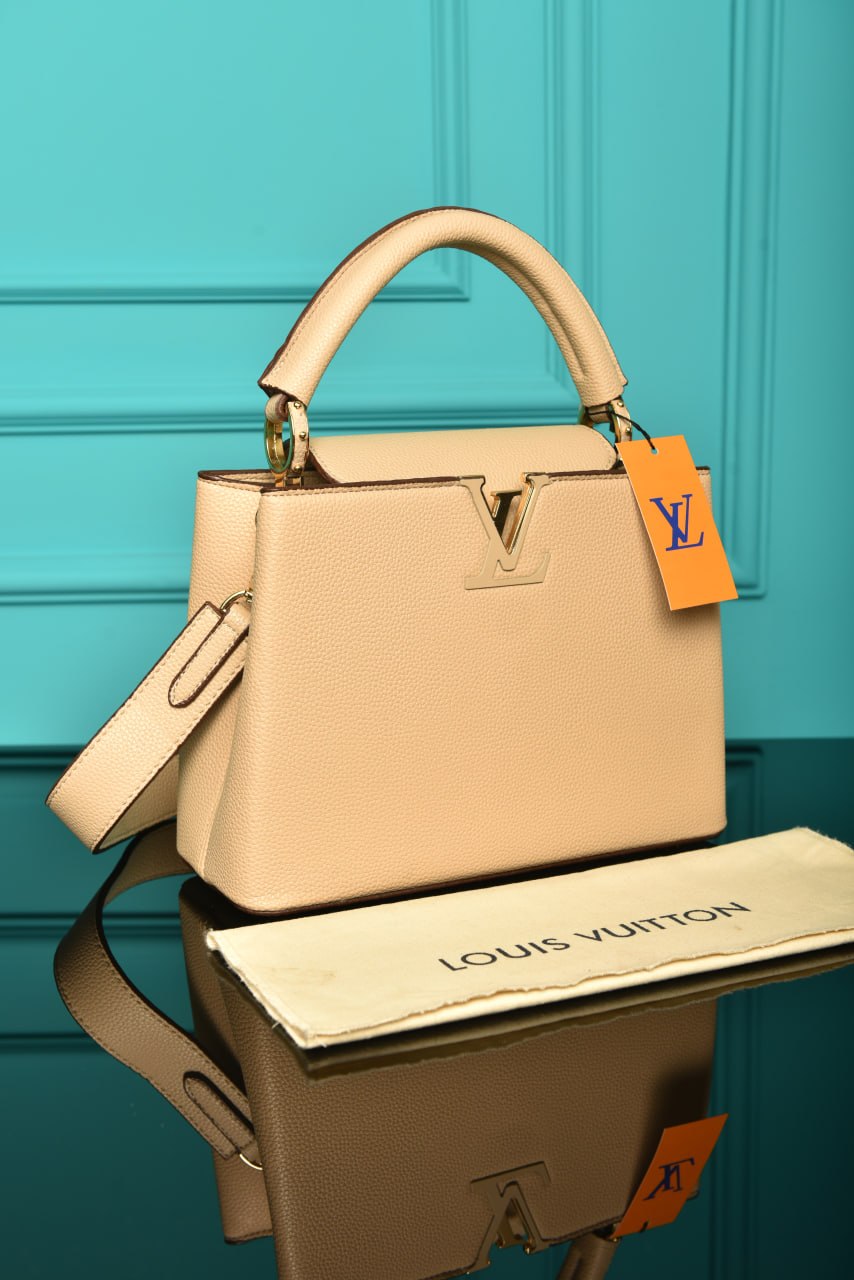 L - Capucines Bag