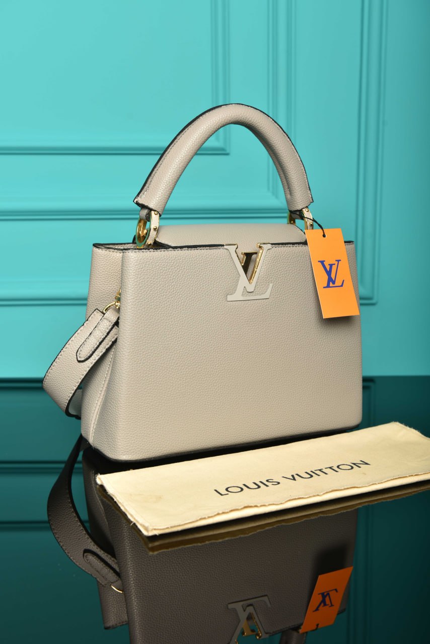 L - Capucines Bag