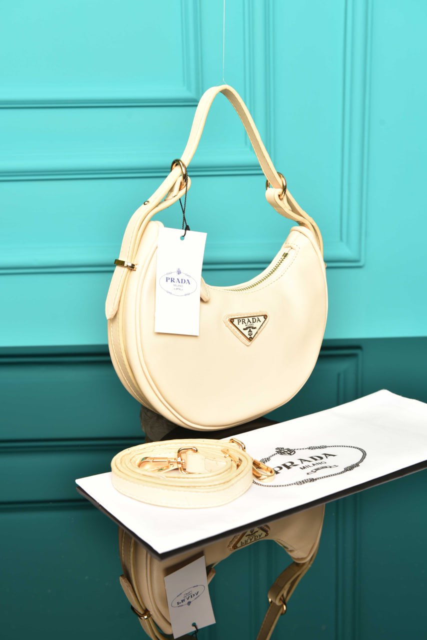 PR - Arque Small Leather Shoulder Bag