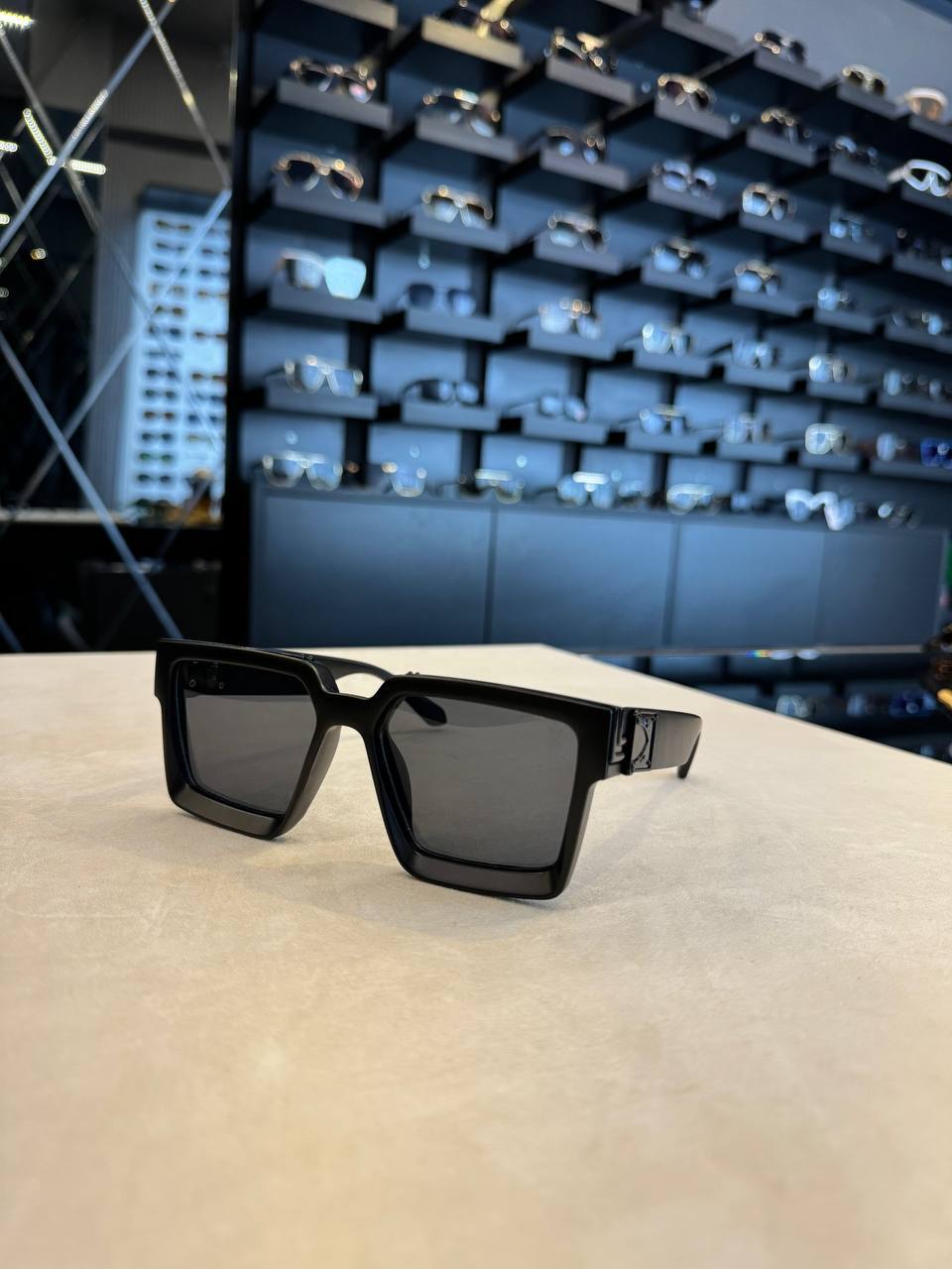 L - Sunglasses