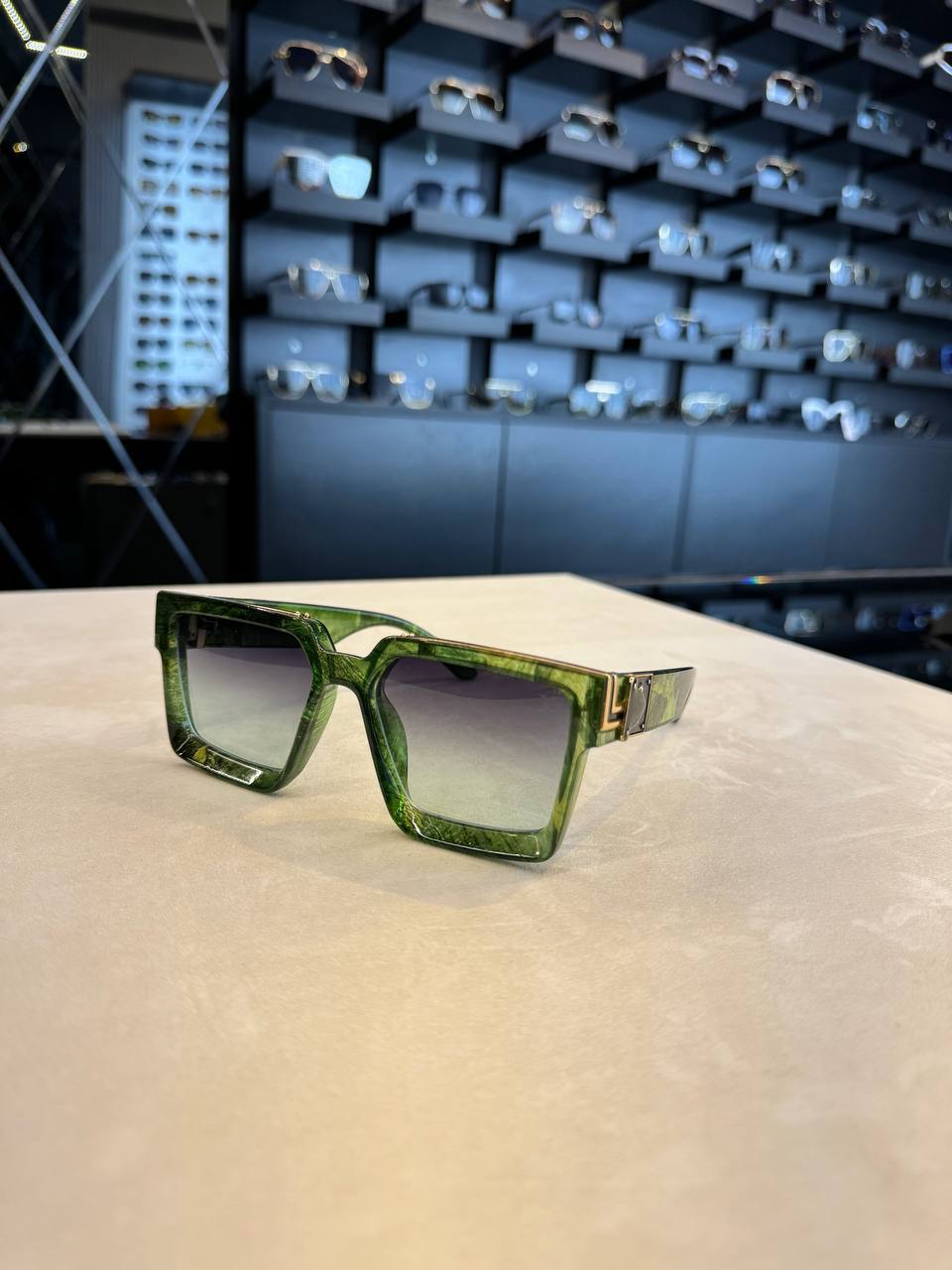L - Sunglasses