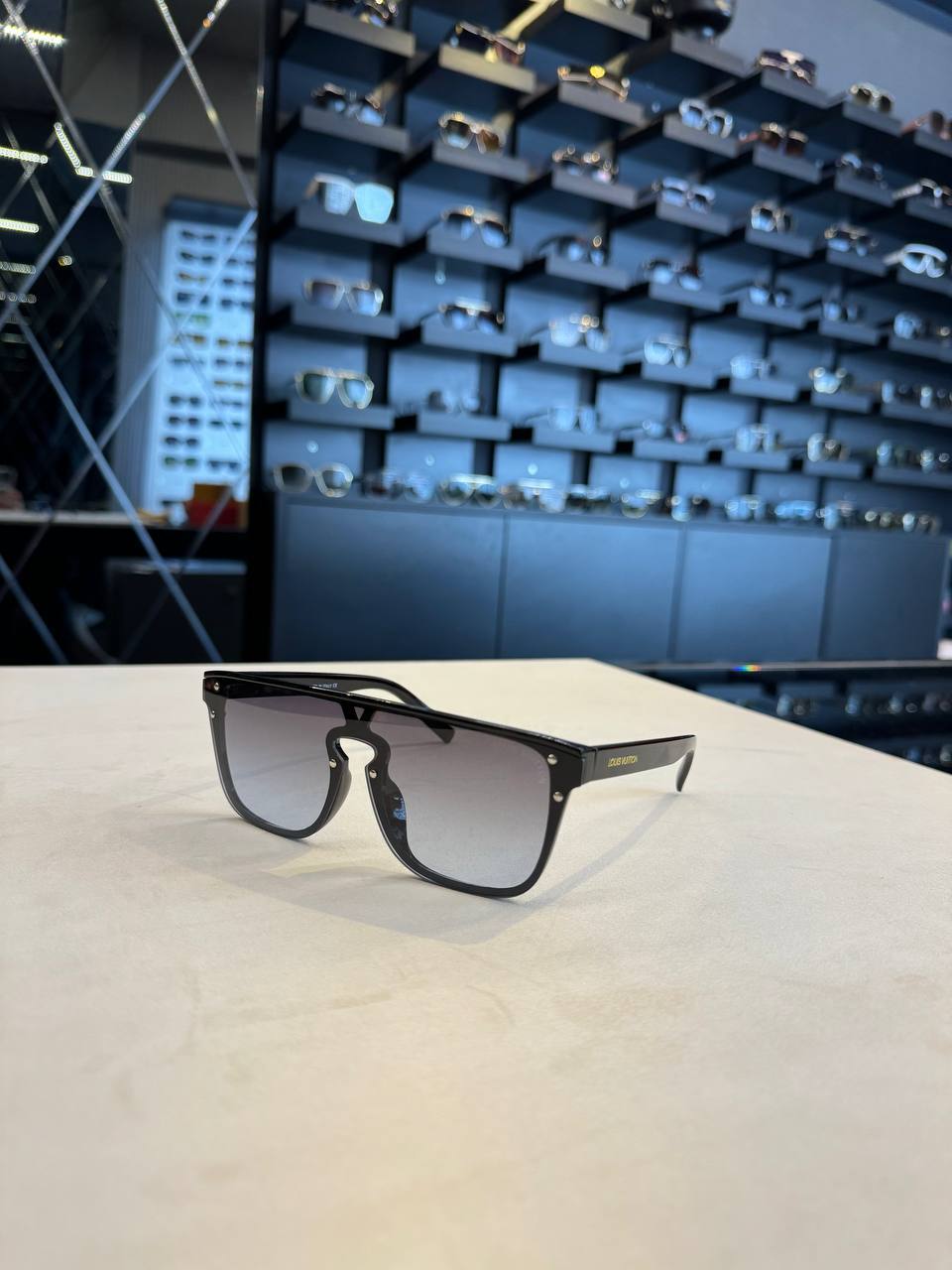L - Sunglasses