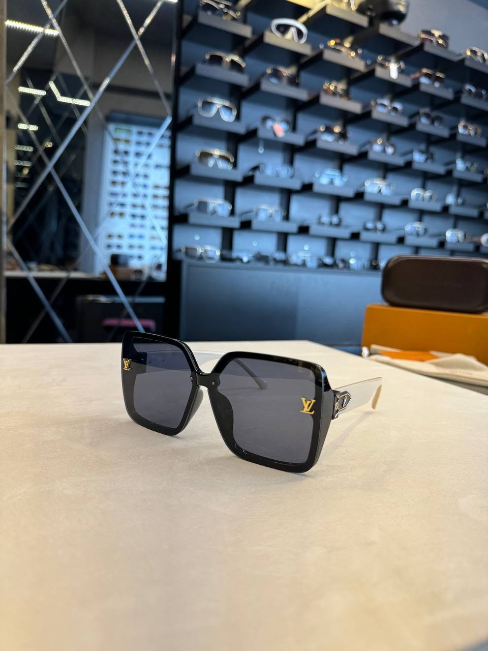 L - Sunglasses