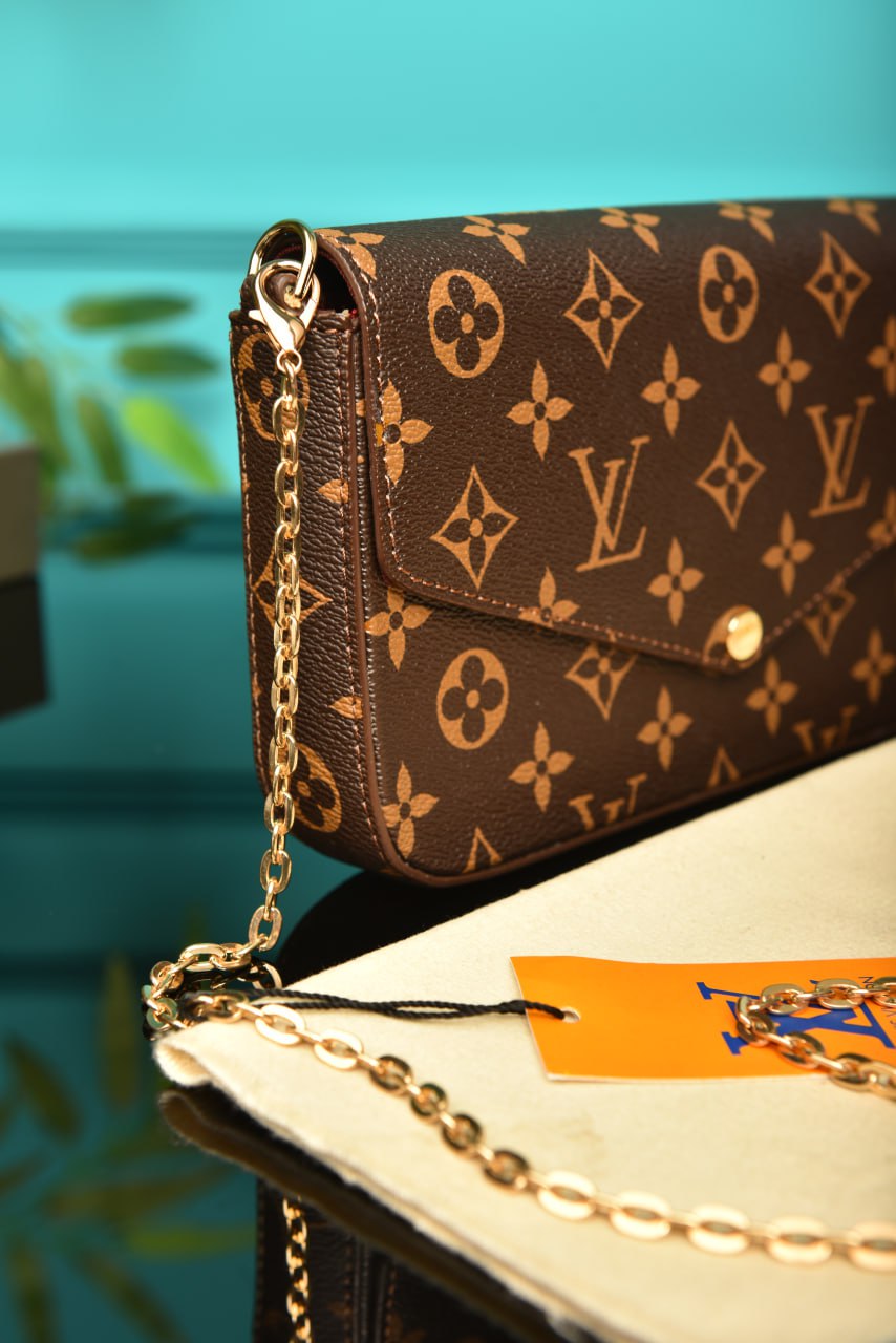 L - Felicie Pochette