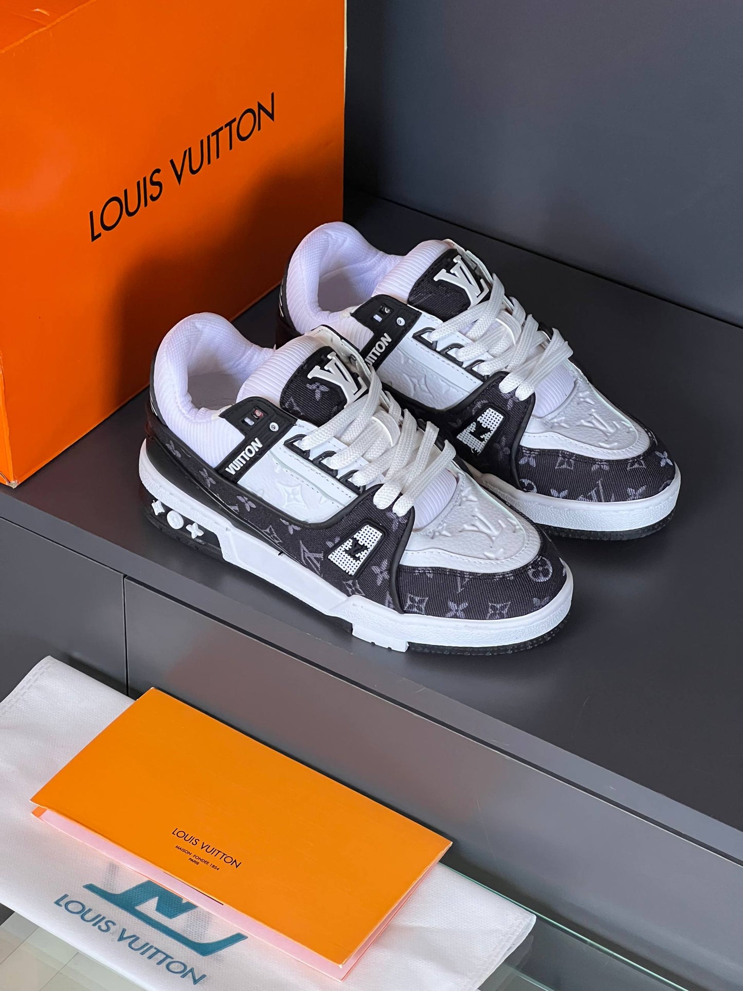 L - Shoes