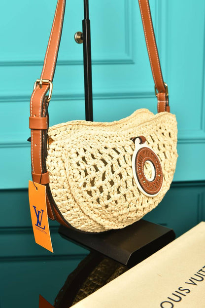 L - Icare in Raffia Bag