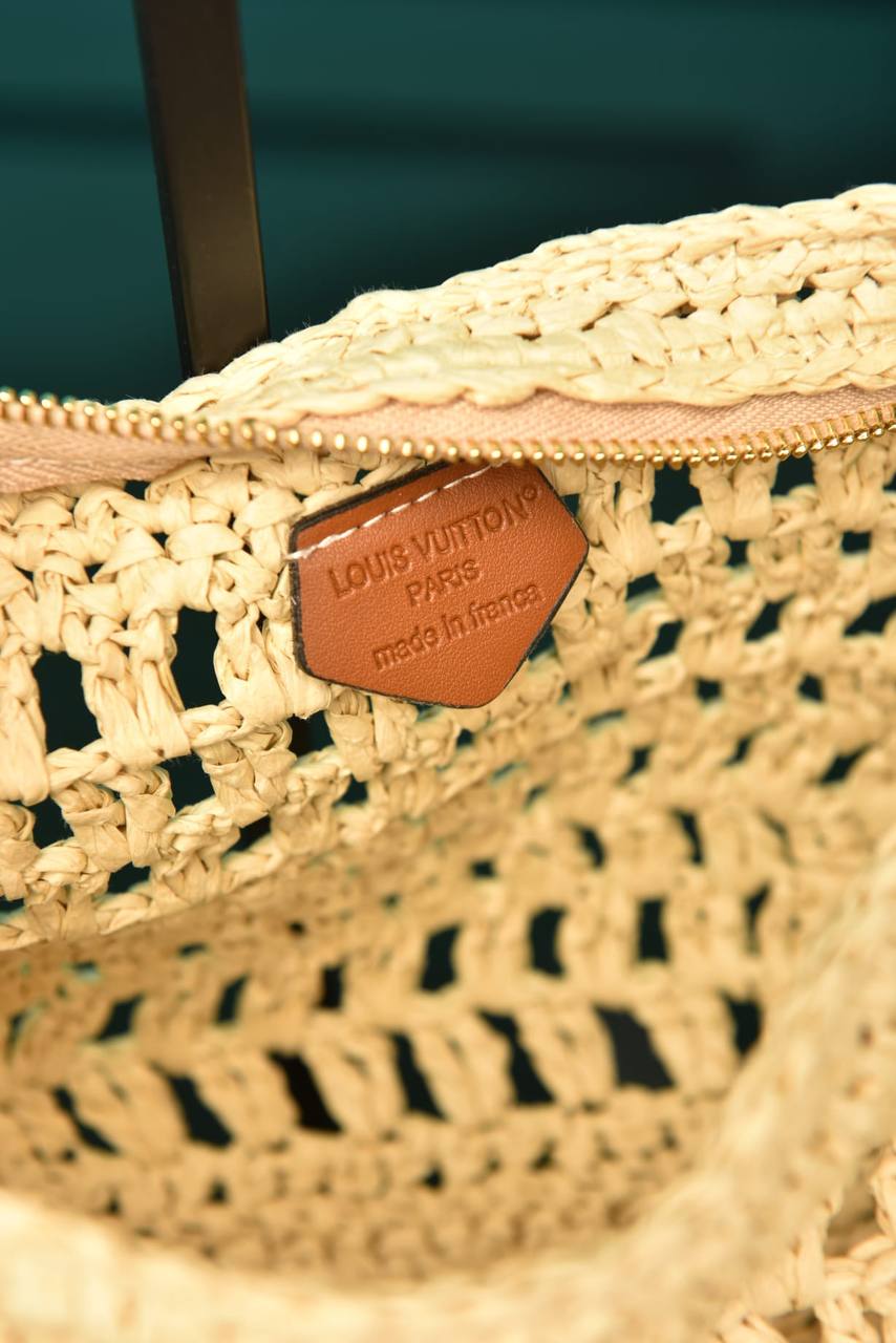 L - Icare in Raffia Bag