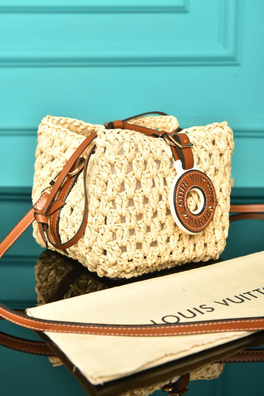 L - Noe Purse Bag