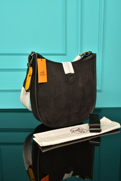 HM - Evelyne Crossbody Bag in Suede