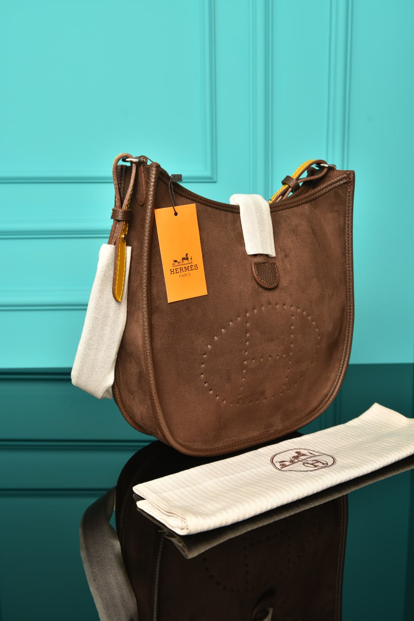 HM - Evelyne Crossbody Bag in Suede