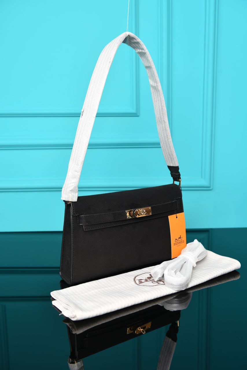HM - Kelly Classique To Go Wallet in Suede