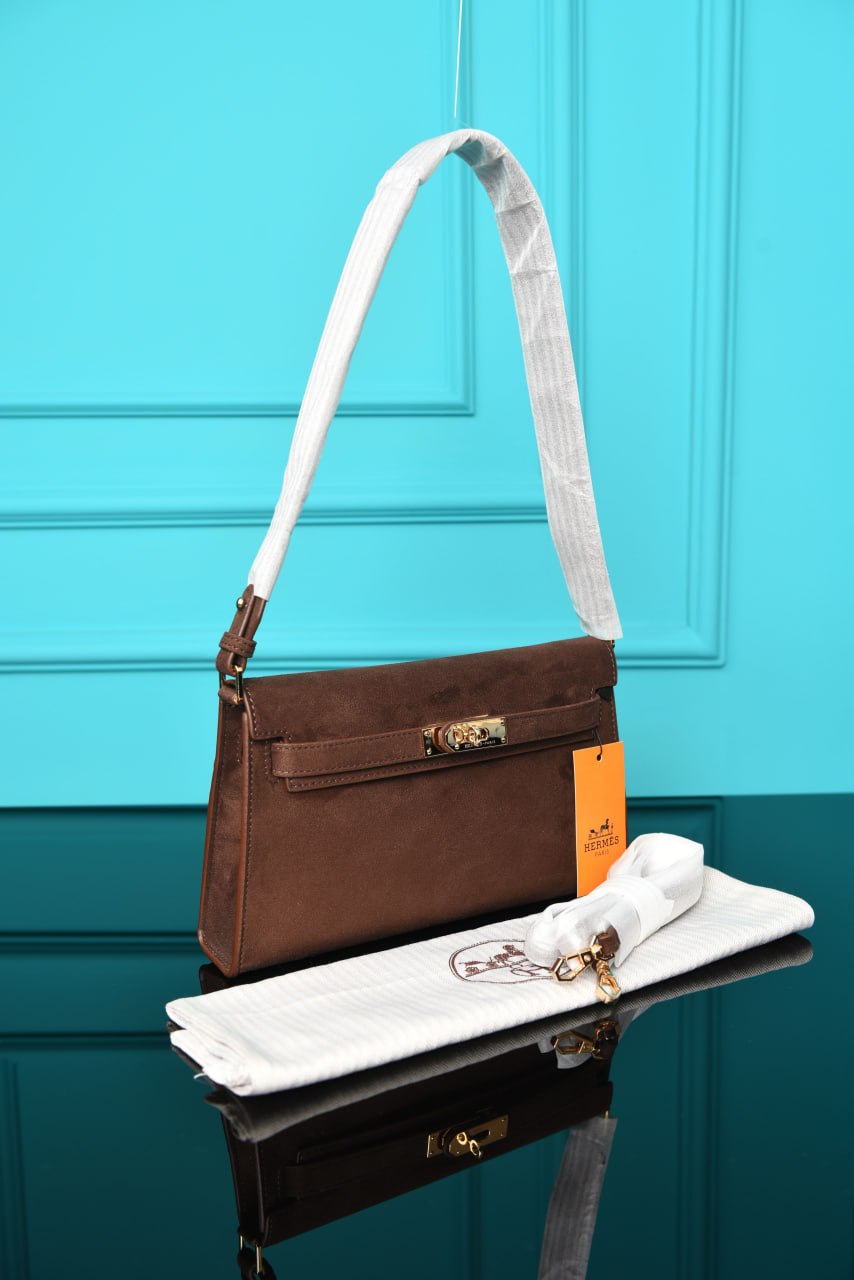 HM - Kelly Classique To Go Wallet in Suede