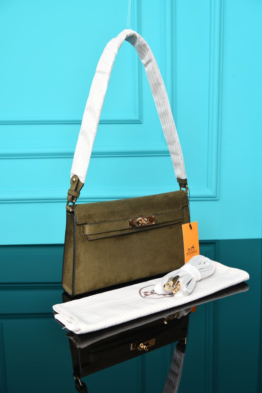HM - Kelly Classique To Go Wallet in Suede