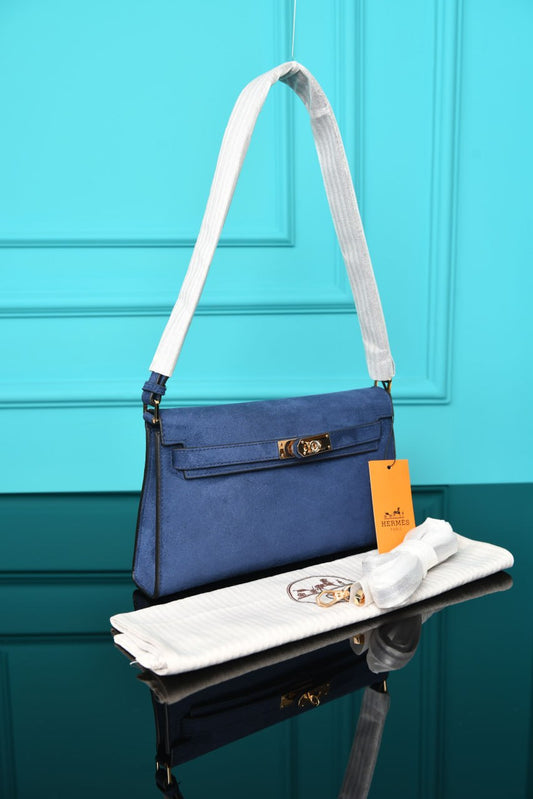 HM - Kelly Classique To Go Wallet in Suede