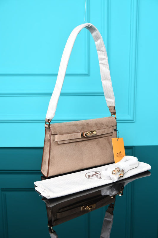 HM - Kelly Classique To Go Wallet in Suede