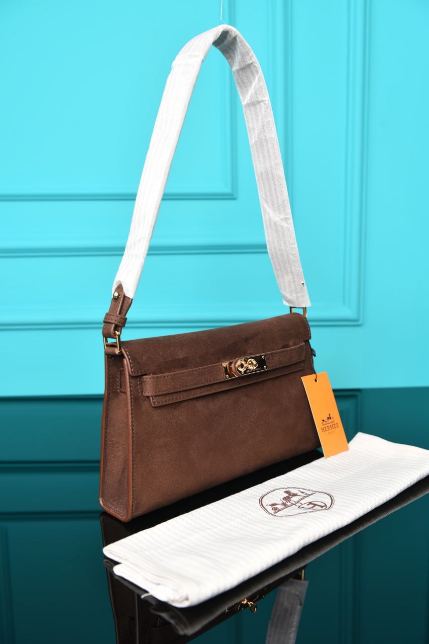 HM - Kelly Classique To Go Wallet in Suede