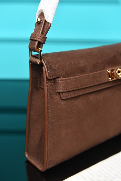 HM - Kelly Classique To Go Wallet in Suede
