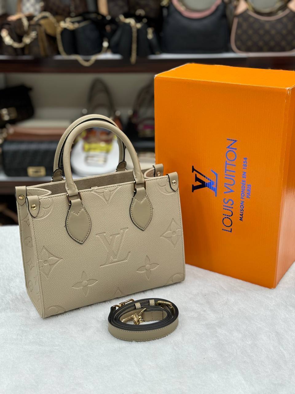 L - On the go small