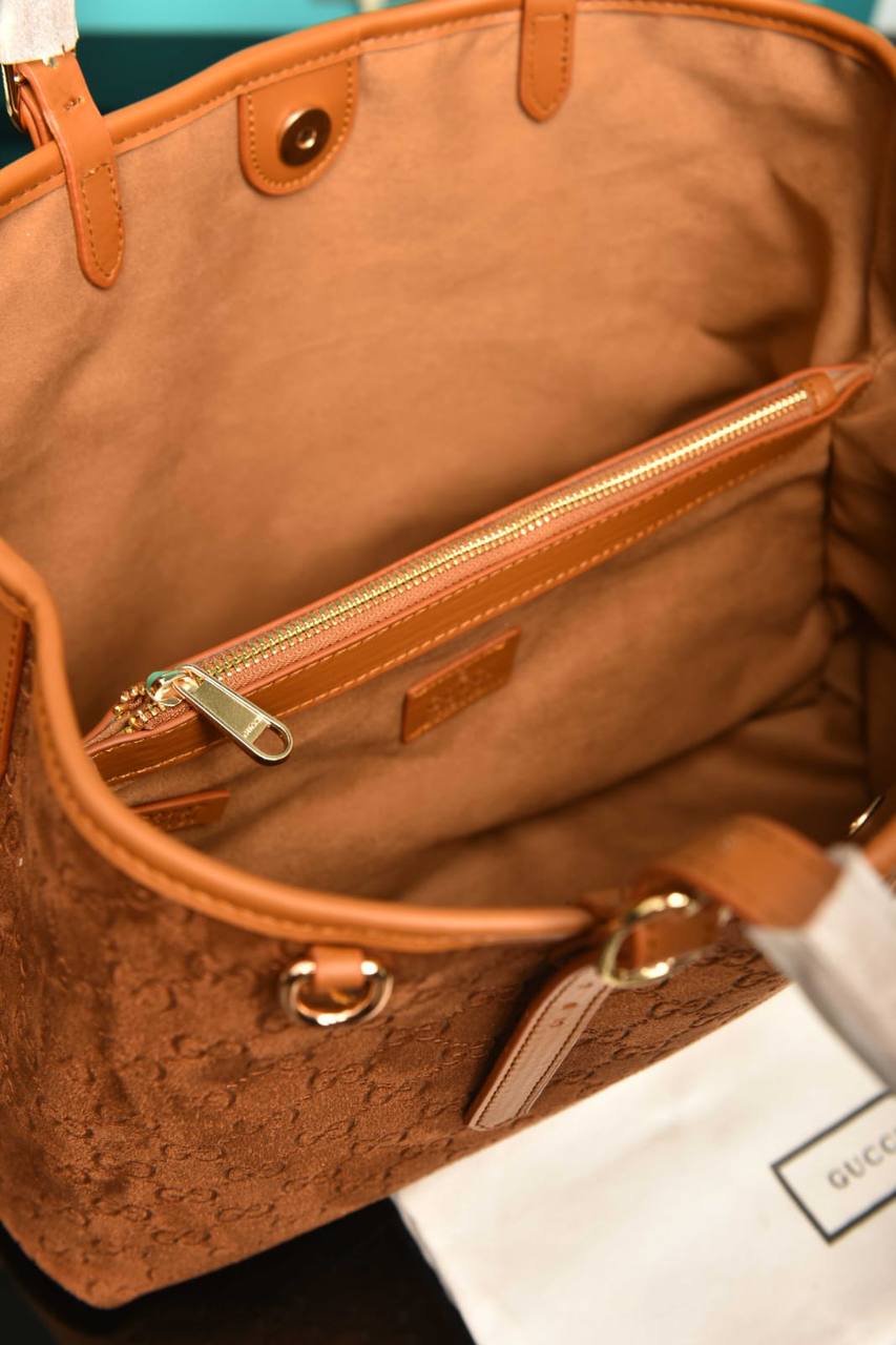 GCC - Emblem Medium Tote Bag Suede