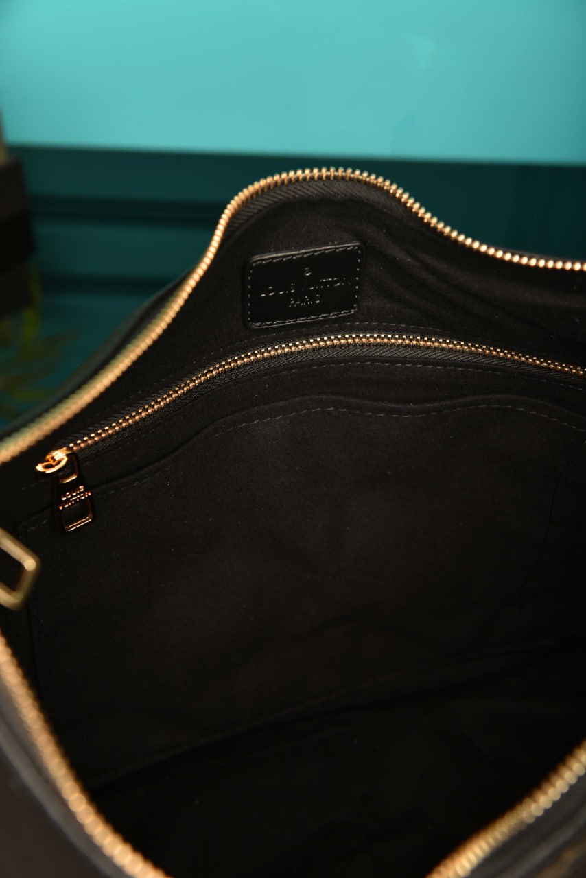 L - Slouchy MM Bag (Black)
