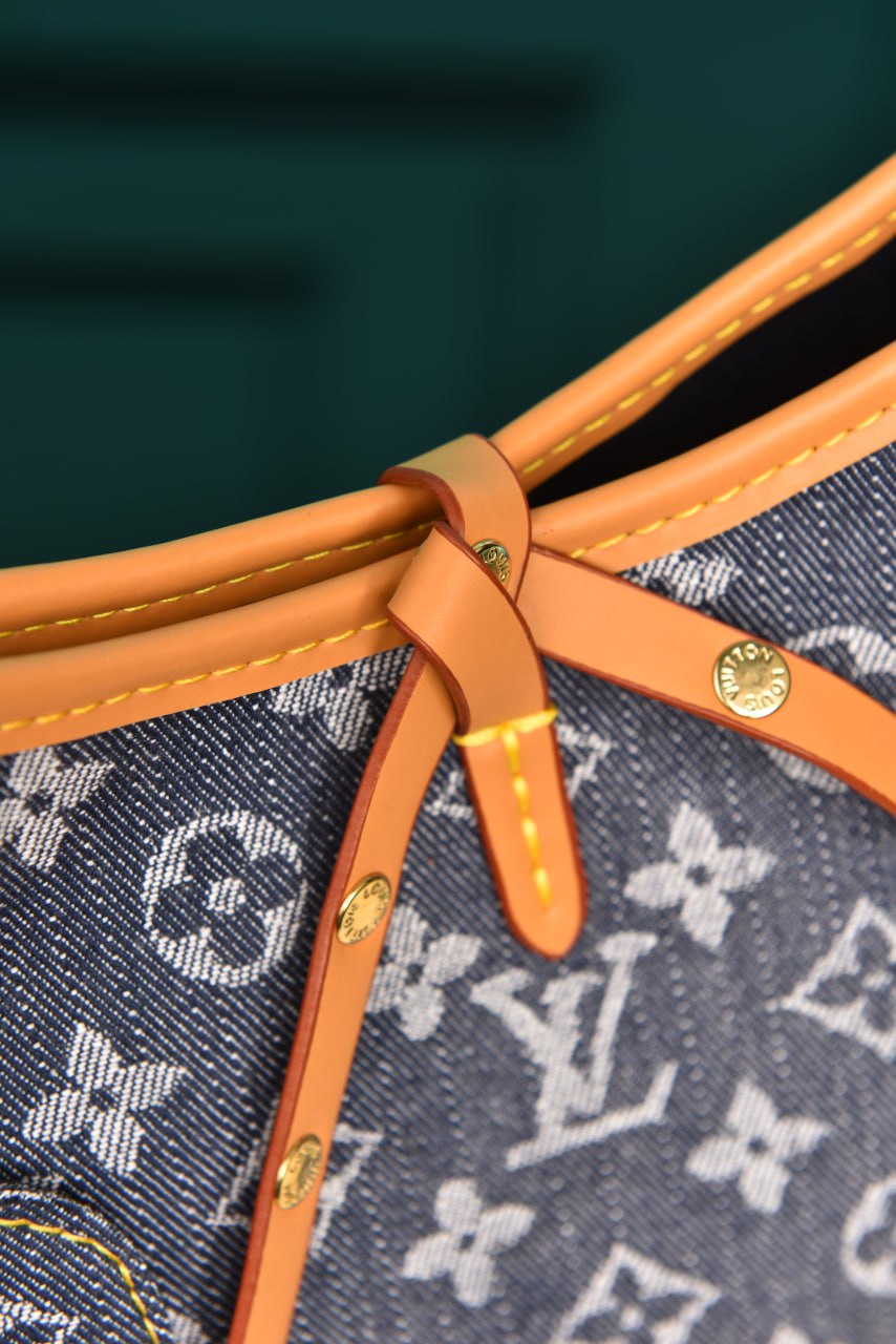 L - Carryall PM Bag in Denim