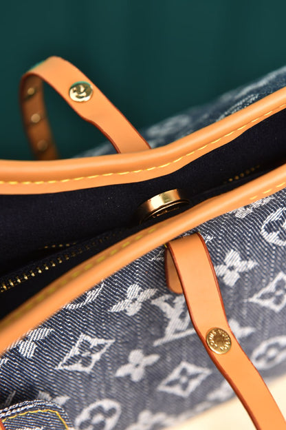 L - Carryall PM Bag in Denim