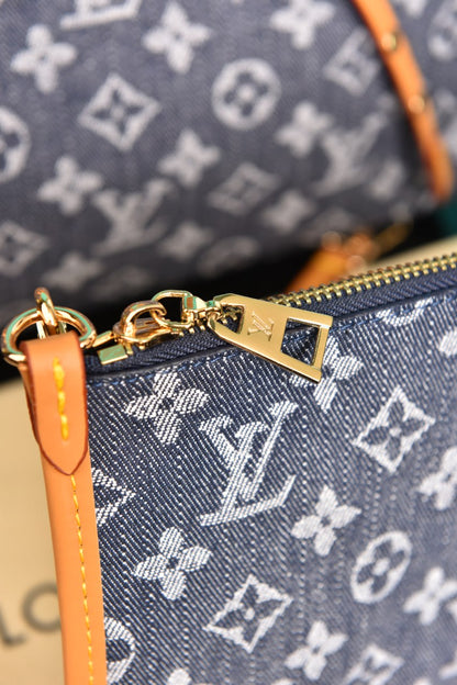 L - Carryall PM Bag in Denim
