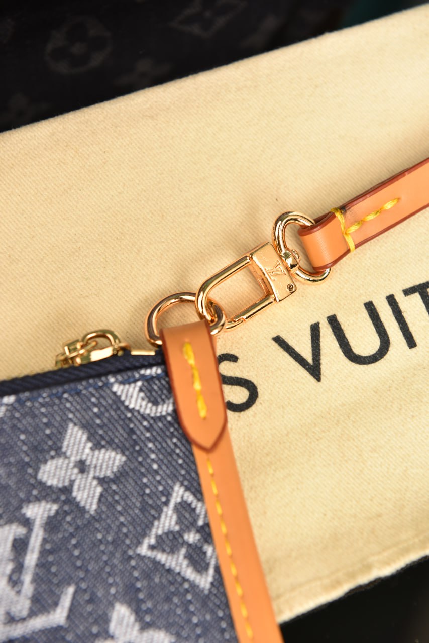 L - Carryall PM Bag in Denim