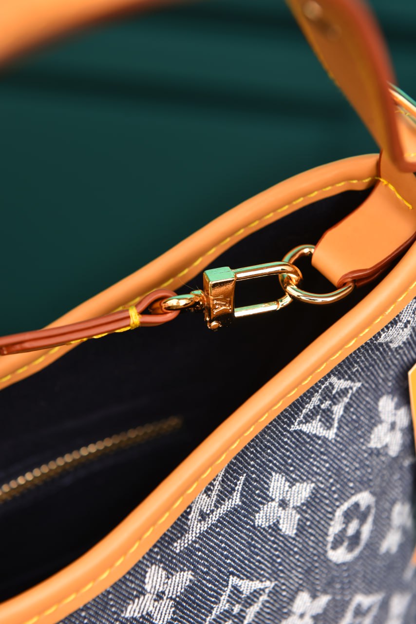 L - Carryall PM Bag in Denim