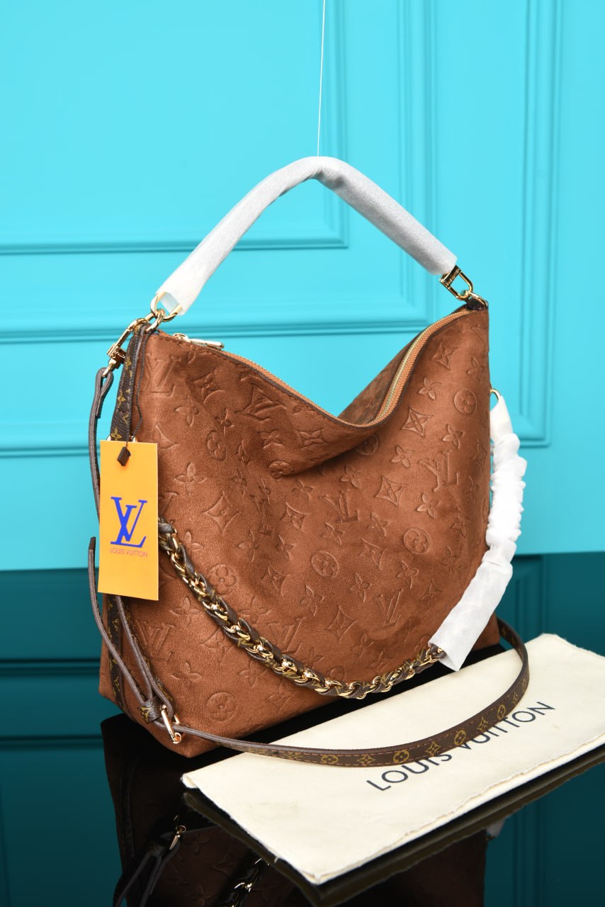 L - Multipass Bag in Suede