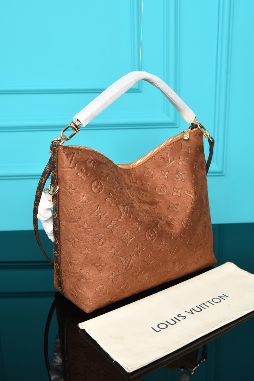 L - Multipass Bag in Suede