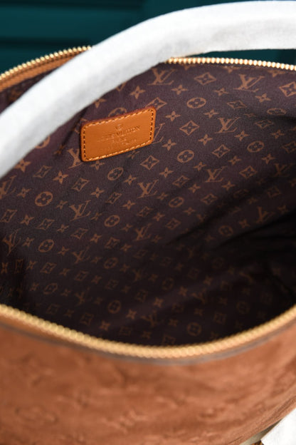 L - Multipass Bag in Suede