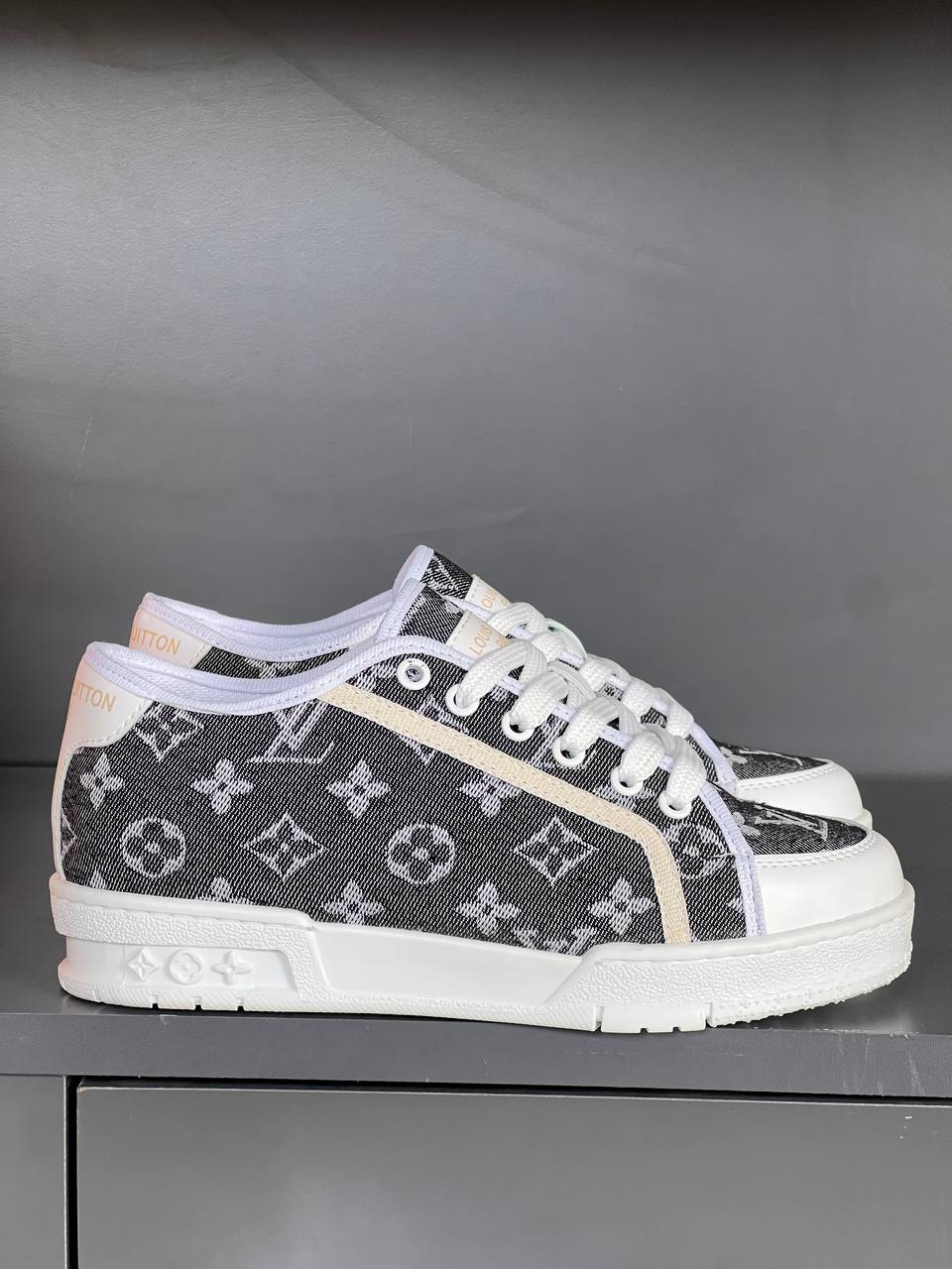 L - Shoes